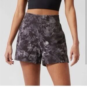 Athleta Brooklyn Printed pocket zip Short , SZ 10, floral, black and white